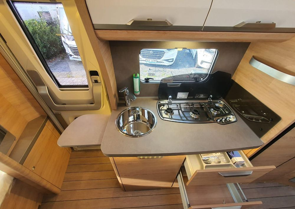 신규 캐러밴 KNAUS SUDWIND 580 QS BLACK SELECTION 2026 / ALDE : 사진 16 신규 캐러밴 KNAUS SUDWIND 580 QS BLACK SELECTION 2026 / ALDE : 사진 16