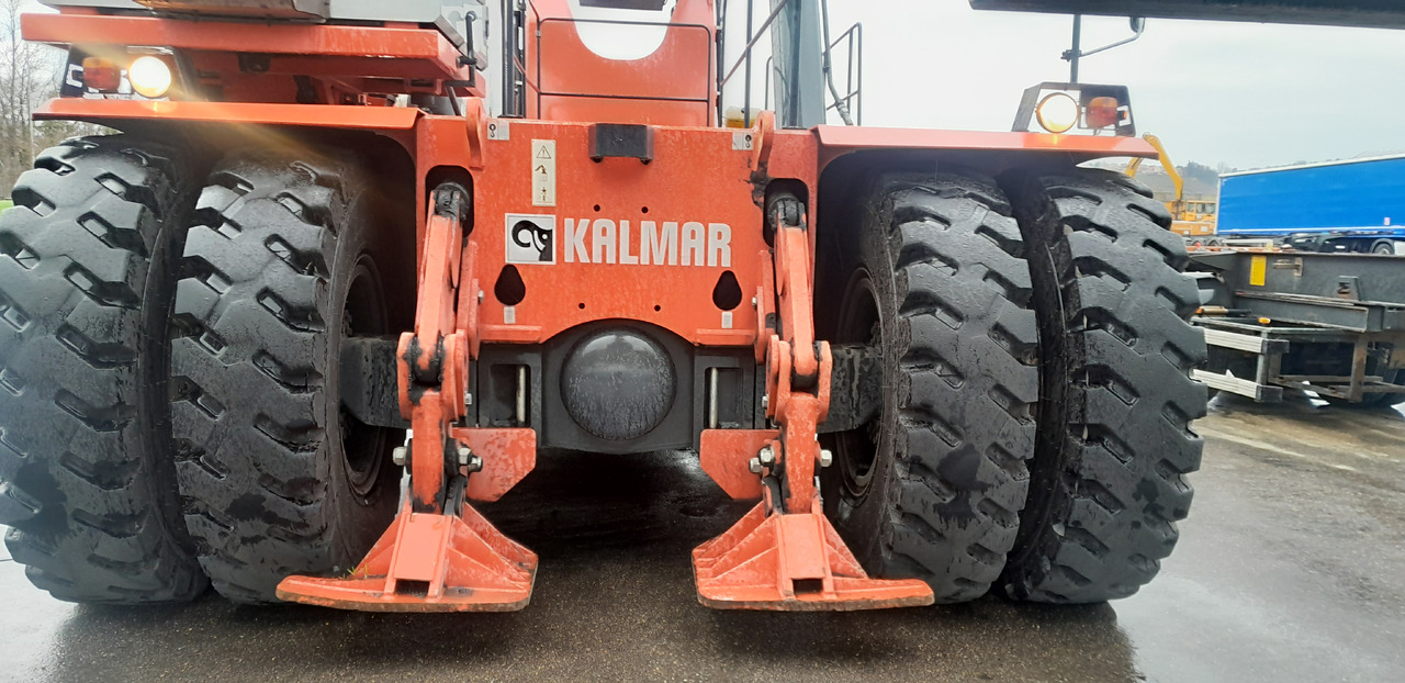KALMAR DRF 450 70 S5XS - 리치 스태커 : 사진 2 KALMAR DRF 450 70 S5XS - 리치 스태커 : 사진 2
