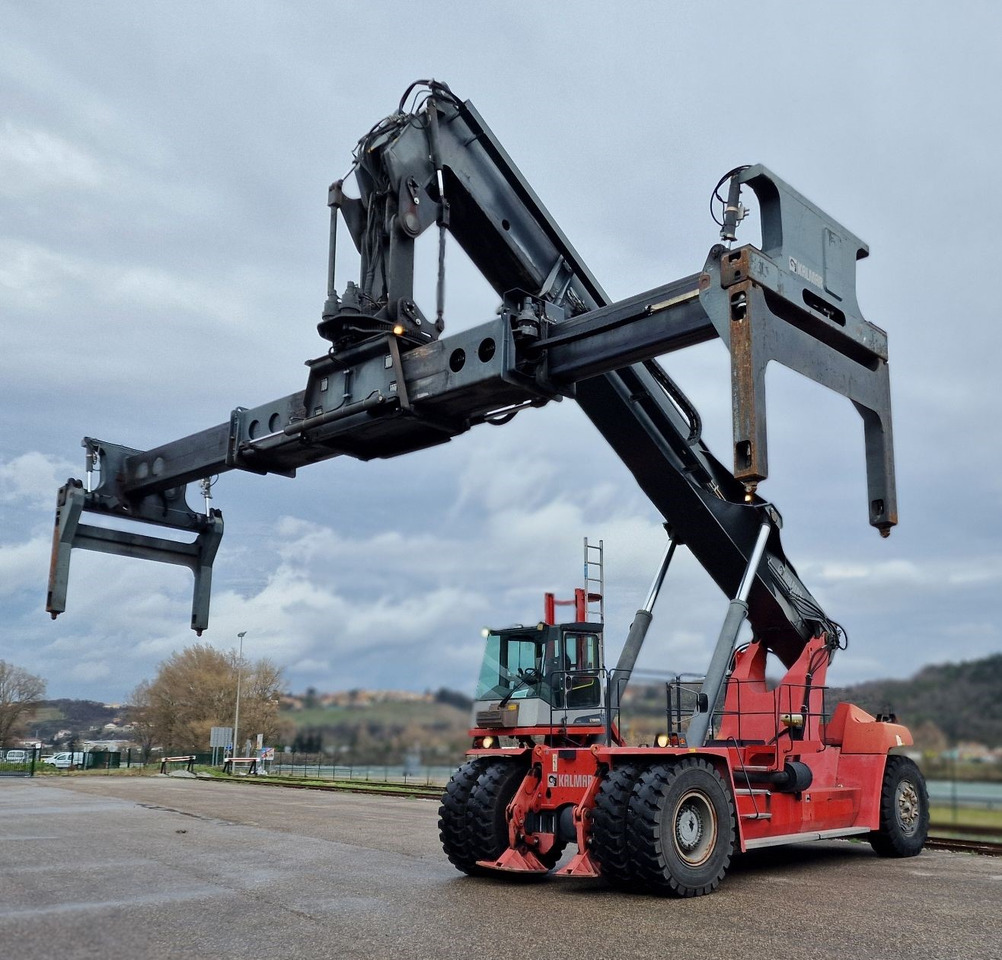 KALMAR DRF 450 70 S5XS - 리치 스태커 : 사진 1 KALMAR DRF 450 70 S5XS - 리치 스태커 : 사진 1