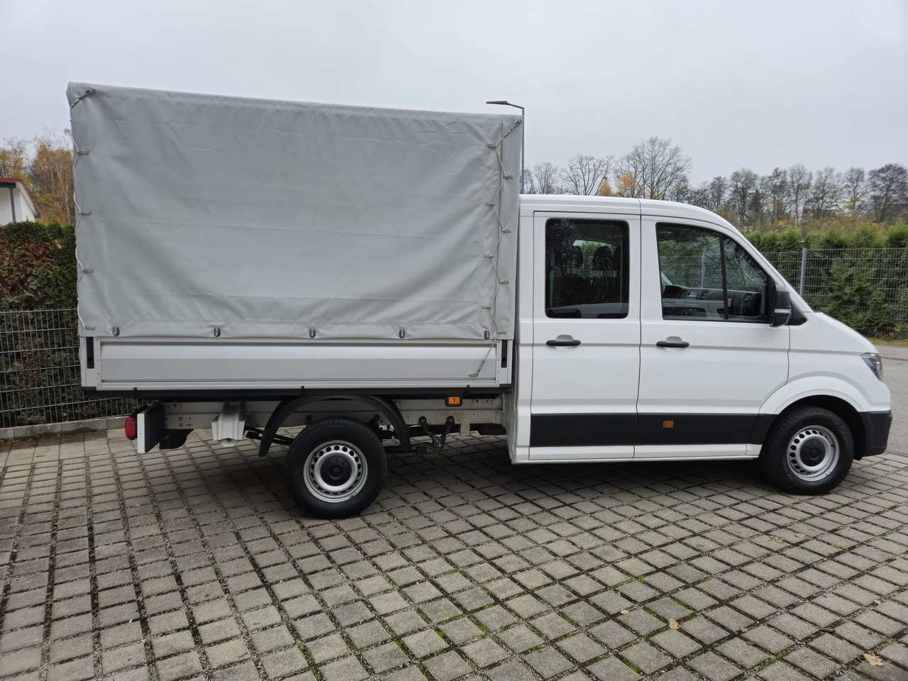 VOLKSWAGEN Crafter Pritsche 35 DOKA mittellang 4MOTION - 커튼 사이드 밴 : 사진 4 VOLKSWAGEN Crafter Pritsche 35 DOKA mittellang 4MOTION - 커튼 사이드 밴 : 사진 4