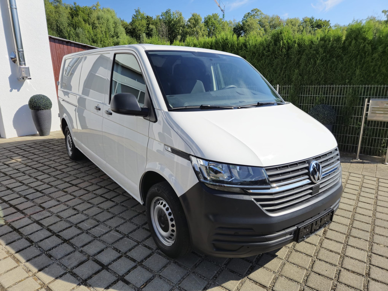 VOLKSWAGEN T6.1 Transporter Kasten lang FWD - 패널 밴 : 사진 2 VOLKSWAGEN T6.1 Transporter Kasten lang FWD - 패널 밴 : 사진 2