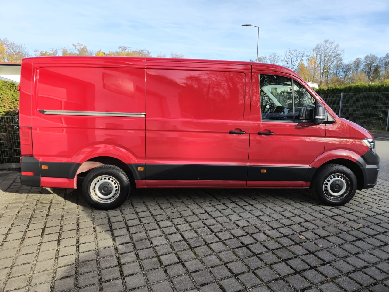 Volkswagen Crafter Kasten 35 FWD mittellang/Kamera/Navi/App - 패널 밴 : 사진 4 Volkswagen Crafter Kasten 35 FWD mittellang/Kamera/Navi/App - 패널 밴 : 사진 4