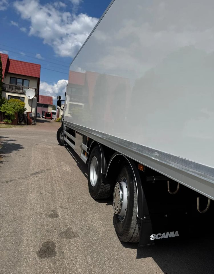 냉동탑차 Scania Scania P 450 / CHŁODNIA + WINDA / 23 PALETY / EURO6 / OŚ SKRĘTNA / CARRIER/ ASO : 사진 16 냉동탑차 Scania Scania P 450 / CHŁODNIA + WINDA / 23 PALETY / EURO6 / OŚ SKRĘTNA / CARRIER/ ASO : 사진 16