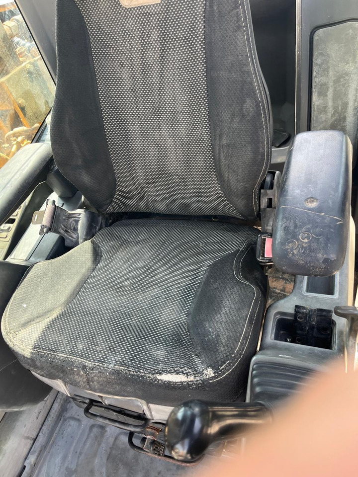 CATERPILLAR 323DL - 크롤러 굴삭기 : 사진 5 CATERPILLAR 323DL - 크롤러 굴삭기 : 사진 5