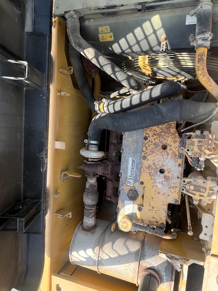 CATERPILLAR 323DL - 크롤러 굴삭기 : 사진 4 CATERPILLAR 323DL - 크롤러 굴삭기 : 사진 4