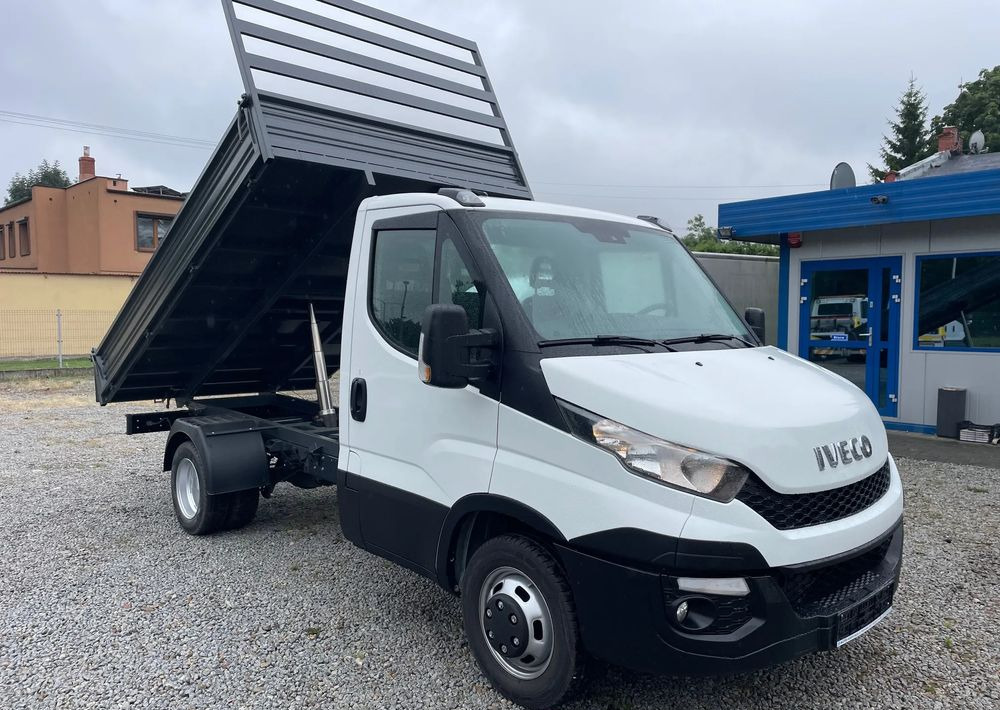 Iveco Daily 40C17 Wywrotka 3,60m 2014r - 덤프 밴 : 사진 3 Iveco Daily 40C17 Wywrotka 3,60m 2014r - 덤프 밴 : 사진 3