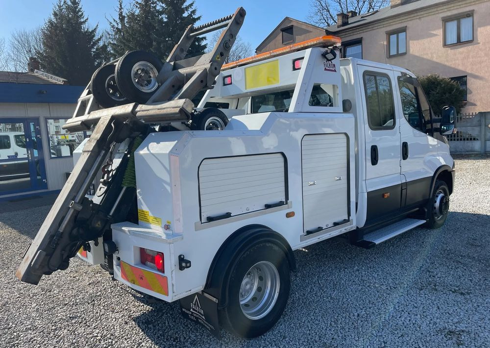 Iveco Daily 70C17 Pomoc drogowa Holownik 2017r - 견인 트럭 : 사진 5 Iveco Daily 70C17 Pomoc drogowa Holownik 2017r - 견인 트럭 : 사진 5