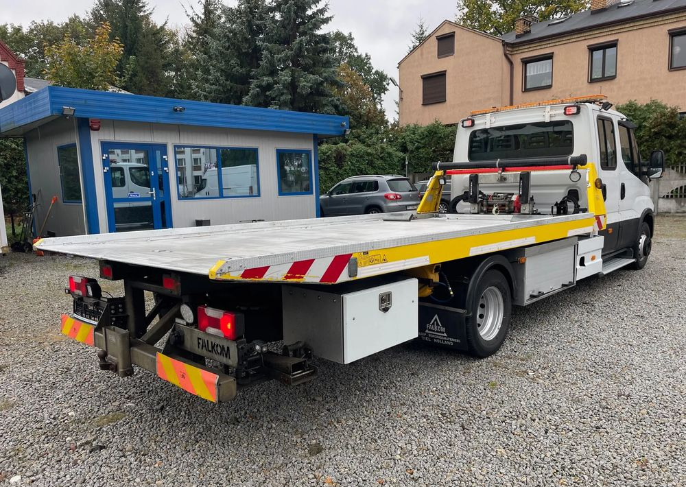 Iveco Daily 70C18 Pomoc drogowa Laweta 2017r - 견인 트럭 : 사진 5 Iveco Daily 70C18 Pomoc drogowa Laweta 2017r - 견인 트럭 : 사진 5