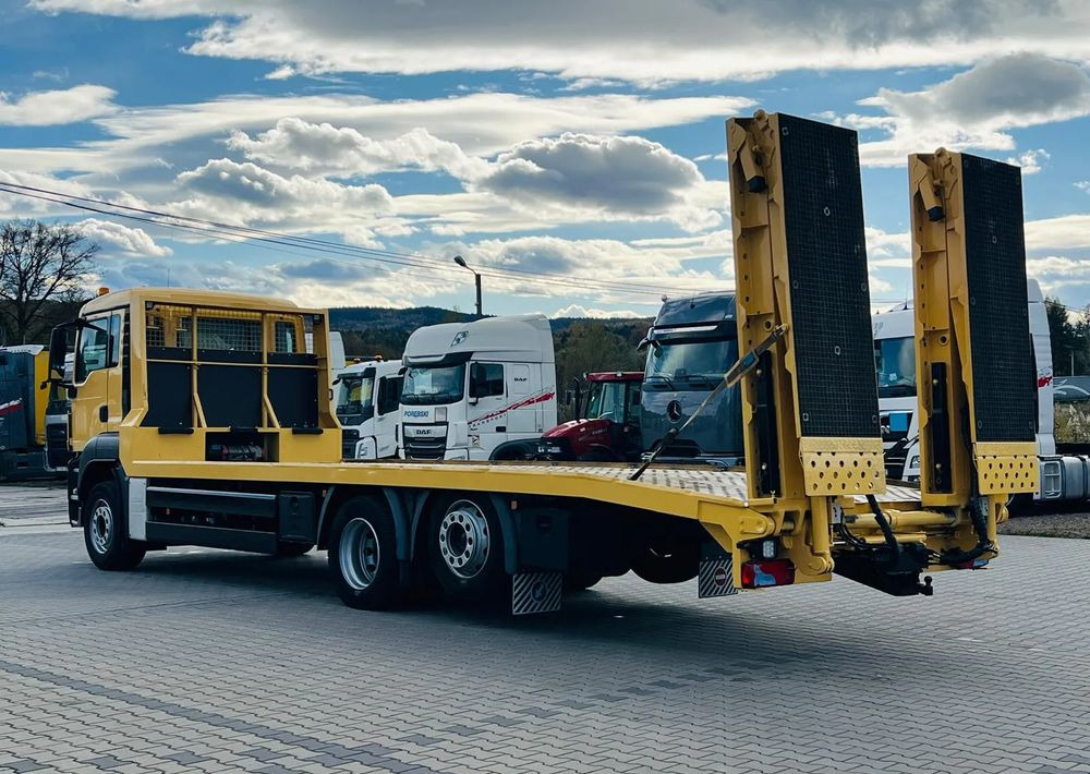 MAN TGS / 6x2/ LAWETA / PLATFORMA / NAJAZDY HYDRAULICZNE / WYCIĄGARKA / oś skrętna i podnoszona - 견인 트럭 : 사진 4 MAN TGS / 6x2/ LAWETA / PLATFORMA / NAJAZDY HYDRAULICZNE / WYCIĄGARKA / oś skrętna i podnoszona - 견인 트럭 : 사진 4