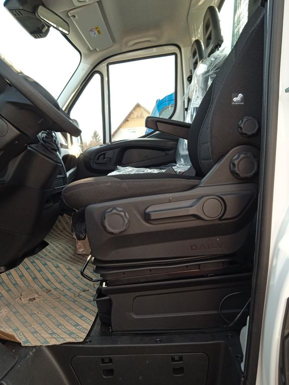 Iveco Daily 35C18H Dreiseitenkipper Iveco Daily 35C18H Dreiseitenkipper - 덤프 밴 : 사진 4 Iveco Daily 35C18H Dreiseitenkipper Iveco Daily 35C18H Dreiseitenkipper - 덤프 밴 : 사진 4