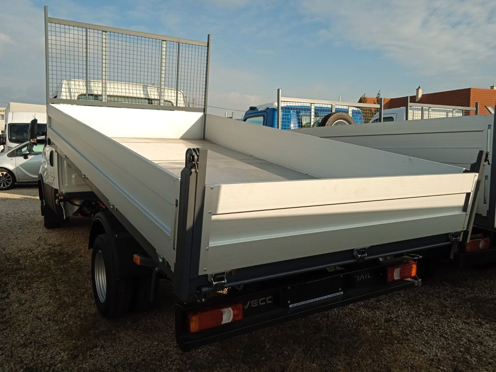 Iveco Daily 35C18H Dreiseitenkipper Iveco Daily 35C18H Dreiseitenkipper - 덤프 밴 : 사진 3 Iveco Daily 35C18H Dreiseitenkipper Iveco Daily 35C18H Dreiseitenkipper - 덤프 밴 : 사진 3
