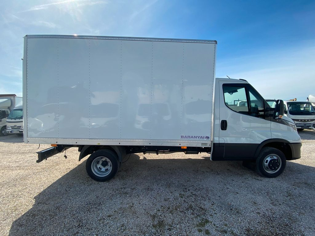 Iveco Daily Koffer mit LBW SOFORT Euro6E Iveco Daily Koffer mit LBW SOFORT Euro6E - 박스 밴 : 사진 2 Iveco Daily Koffer mit LBW SOFORT Euro6E Iveco Daily Koffer mit LBW SOFORT Euro6E - 박스 밴 : 사진 2