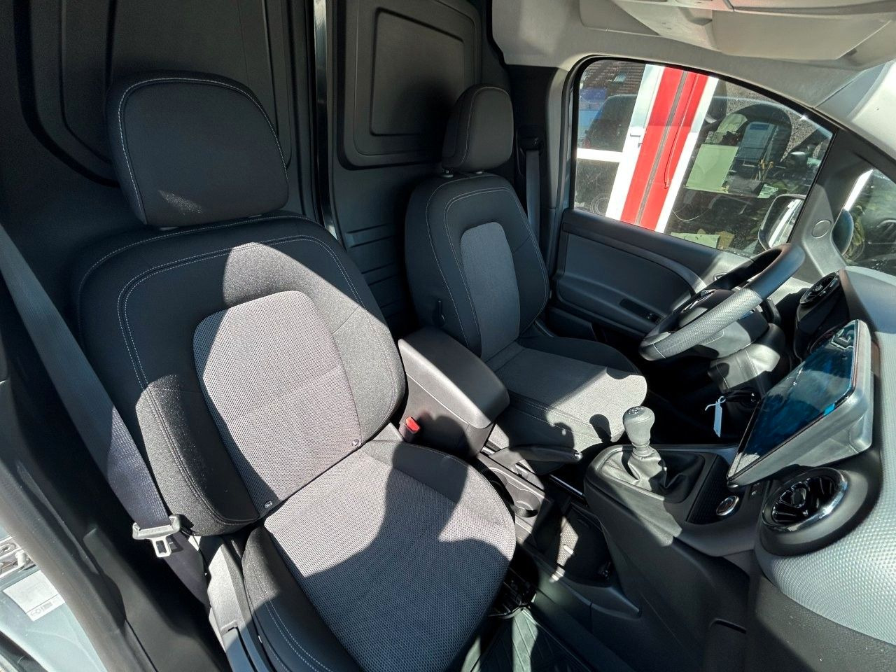 Mercedes-Benz Citan Kasten 112 CDI lang - 소형 밴 : 사진 5 Mercedes-Benz Citan Kasten 112 CDI lang - 소형 밴 : 사진 5