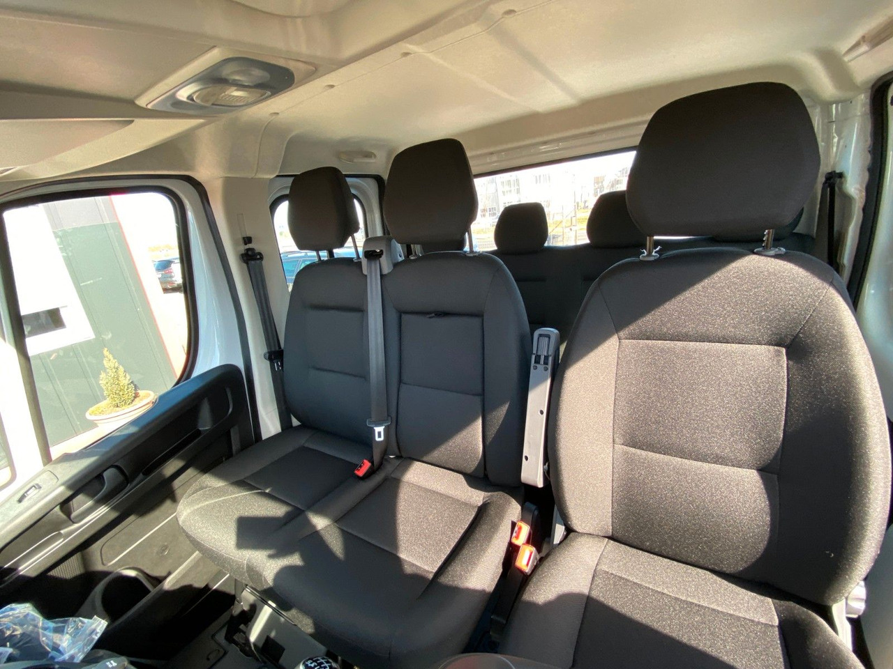 Peugeot BOXER CHDC L4 HEAVY PRITSCHE - 플랫베드 밴, 콤비 밴 : 사진 4 Peugeot BOXER CHDC L4 HEAVY PRITSCHE - 플랫베드 밴, 콤비 밴 : 사진 4