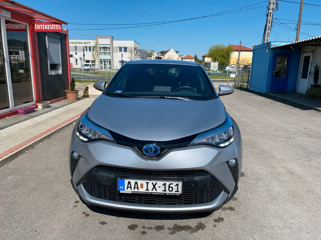 Toyota C-HR 1.8-l-VVTi Hybrid Flow - SUV : 사진 1 Toyota C-HR 1.8-l-VVTi Hybrid Flow - SUV : 사진 1