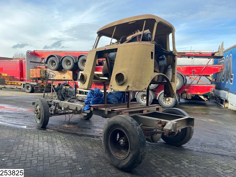 DAF A1600 Truck incomplete - 캡 새시 트럭 : 사진 2 DAF A1600 Truck incomplete - 캡 새시 트럭 : 사진 2