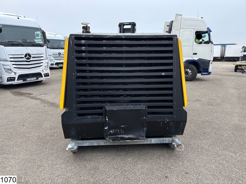 Kaeser M250 1680 h, 8,6 bar, 202 KW - 공기 압축기 : 사진 4 Kaeser M250 1680 h, 8,6 bar, 202 KW - 공기 압축기 : 사진 4