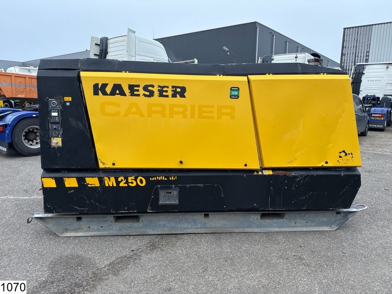 Kaeser M250 1680 h, 8,6 bar, 202 KW - 공기 압축기 : 사진 2 Kaeser M250 1680 h, 8,6 bar, 202 KW - 공기 압축기 : 사진 2