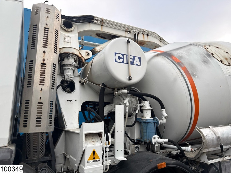 콘크리트 펌프 트럭 Renault Kerax 420 8x4, EURO 3, Cifa MK20, 9m3 : 사진 7 콘크리트 펌프 트럭 Renault Kerax 420 8x4, EURO 3, Cifa MK20, 9m3 : 사진 7