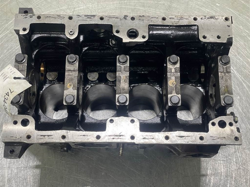 엔진 건설기계 용 Ahlmann AS900-Cummins B3.3T-4989845-Crankcase/Unterblock : 사진 9