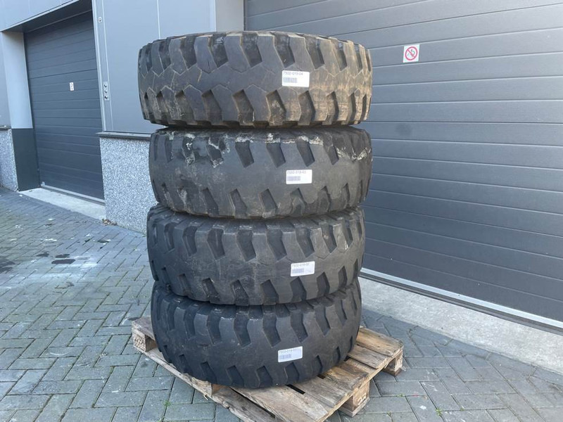 Atlas AR65-Michelin 335/80R20 (12.5R20)-Tire/Reifen/Band - 휠 및 타이어 건설기계 용 : 사진 2 Atlas AR65-Michelin 335/80R20 (12.5R20)-Tire/Reifen/Band - 휠 및 타이어 건설기계 용 : 사진 2
