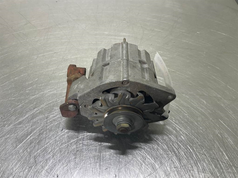 Bosch 0120488208-28V 35A-Alternator/Lichtmaschine/Dynamo - 엔진 건설기계 용 : 사진 1 Bosch 0120488208-28V 35A-Alternator/Lichtmaschine/Dynamo - 엔진 건설기계 용 : 사진 1