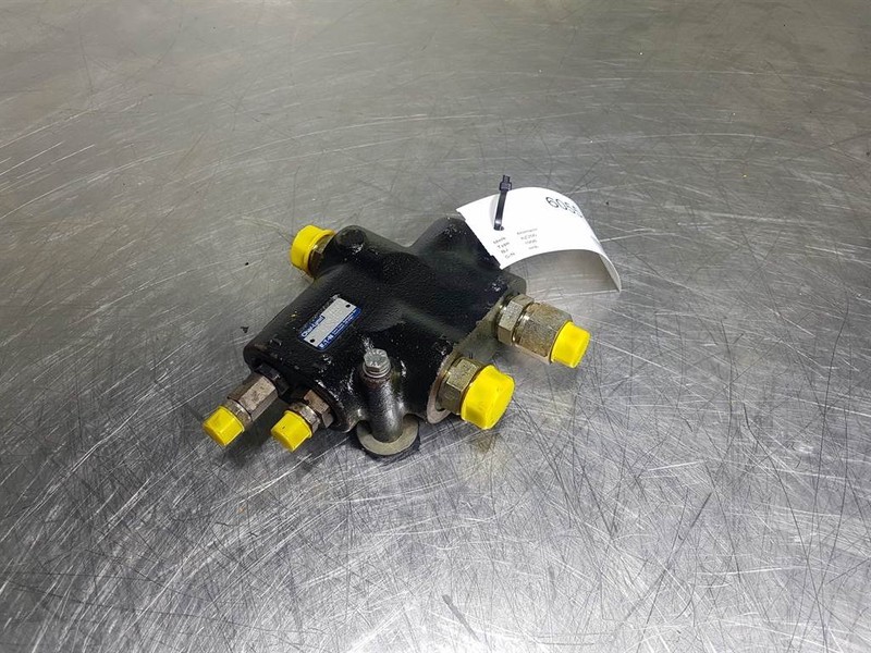 Char-Lynn 6061332002 - Kramer 320 - Priority valve - 유압 건설기계 용 : 사진 2 Char-Lynn 6061332002 - Kramer 320 - Priority valve - 유압 건설기계 용 : 사진 2