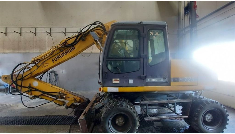 Furukawa W 725 LS (For parts) - 휠 굴삭기 : 사진 4 Furukawa W 725 LS (For parts) - 휠 굴삭기 : 사진 4