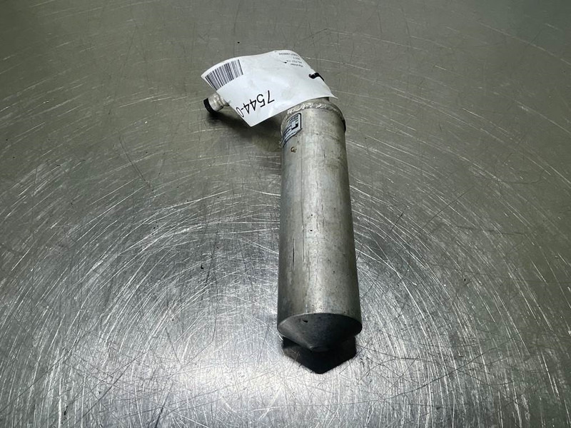 Hyundai HL757-7A-11N6-90060 / A4W00615 / ASRN60D-M5-Drier - 프레임/ 시 건설기계 용 : 사진 2 Hyundai HL757-7A-11N6-90060 / A4W00615 / ASRN60D-M5-Drier - 프레임/ 시 건설기계 용 : 사진 2