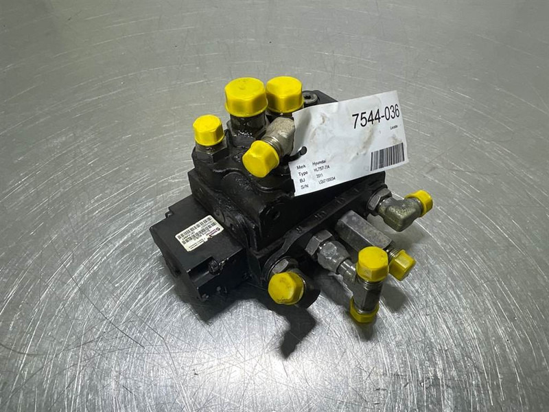 Hyundai HL757-7A-31LD-30020 / EHPS80/ 8-0-Steeringvalve - 유압 건설기계 용 : 사진 1 Hyundai HL757-7A-31LD-30020 / EHPS80/ 8-0-Steeringvalve - 유압 건설기계 용 : 사진 1