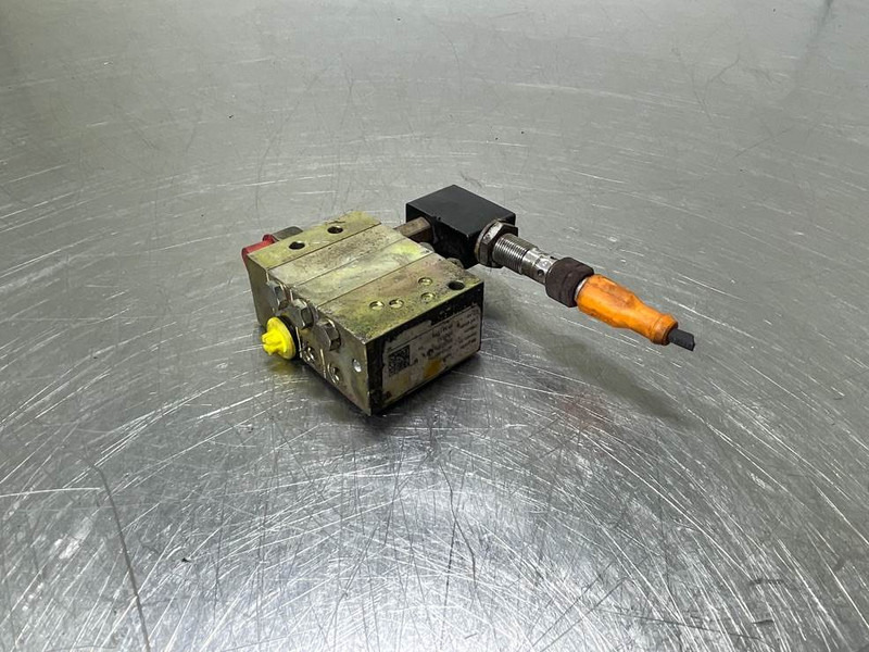 Liebherr L524-10444143 / 11341172-Lubricating system - 프레임/ 시 건설기계 용 : 사진 4 Liebherr L524-10444143 / 11341172-Lubricating system - 프레임/ 시 건설기계 용 : 사진 4