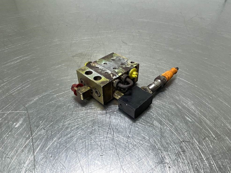 Liebherr L524-10444143 / 11341172-Lubricating system - 프레임/ 시 건설기계 용 : 사진 3 Liebherr L524-10444143 / 11341172-Lubricating system - 프레임/ 시 건설기계 용 : 사진 3