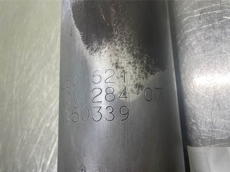 Manitou MT523-250521-Exhaust/Auspuff/Uitlaat - 엔진 건설기계 용 : 사진 4 Manitou MT523-250521-Exhaust/Auspuff/Uitlaat - 엔진 건설기계 용 : 사진 4