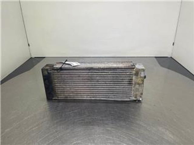 Manitou MT523 - Cooler/Kühler/Koeler - 엔진 건설기계 용 : 사진 1 Manitou MT523 - Cooler/Kühler/Koeler - 엔진 건설기계 용 : 사진 1