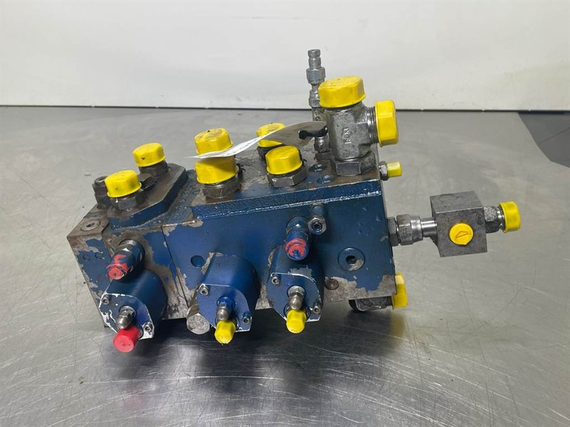 New Holland W110C-Rexroth M6-1213-00/3M6-Valve/Ventile - 유압 건설기계 용 : 사진 1 New Holland W110C-Rexroth M6-1213-00/3M6-Valve/Ventile - 유압 건설기계 용 : 사진 1