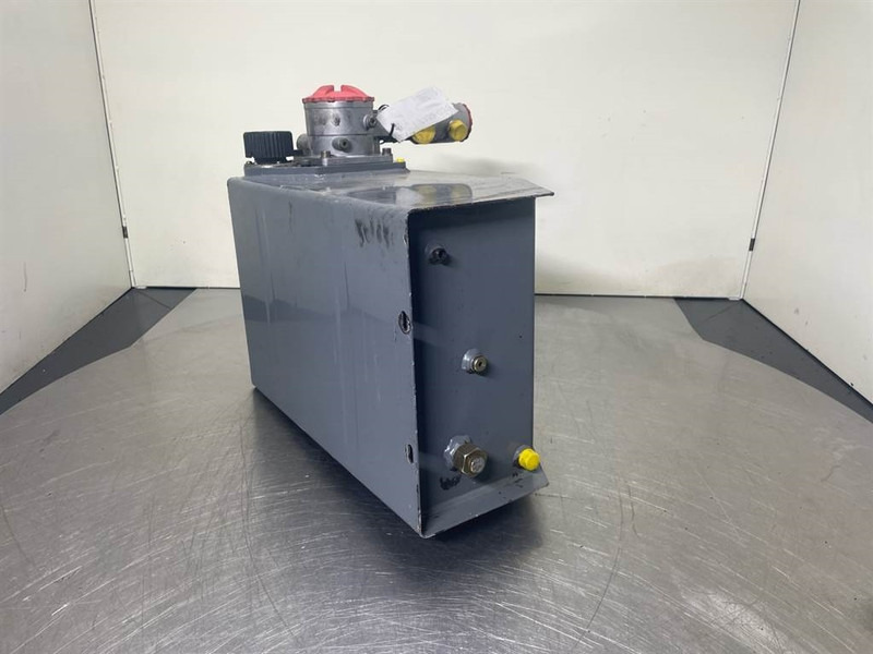 Schaeff SKL834-6452013001-Tank/Behälter/Reservoir - 유압 건설기계 용 : 사진 4 Schaeff SKL834-6452013001-Tank/Behälter/Reservoir - 유압 건설기계 용 : 사진 4
