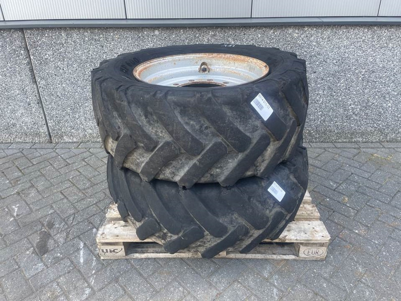 Schaeff SKS661-BKT 405/70-24 (16/70-24)-Tire/Reifen/Band - 휠 및 타이어 건설기계 용 : 사진 1 Schaeff SKS661-BKT 405/70-24 (16/70-24)-Tire/Reifen/Band - 휠 및 타이어 건설기계 용 : 사진 1