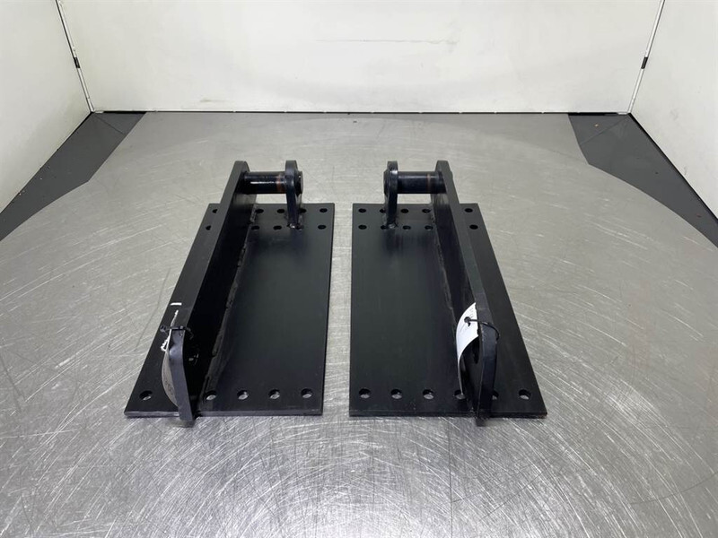 Terex TL/SKL/SKS - Adapter plate/Adapterplatte/Aanlasoor - 퀵 커플러 건설기계 용 : 사진 1 Terex TL/SKL/SKS - Adapter plate/Adapterplatte/Aanlasoor - 퀵 커플러 건설기계 용 : 사진 1