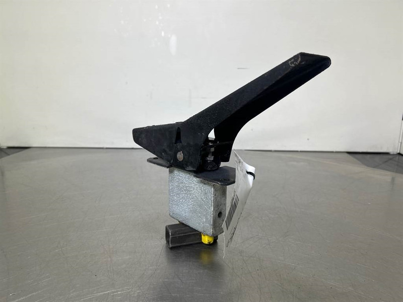Terex TW150-Atlas 6073926-Pedal/Pedaal - 운전실 및 내부 건설기계 용 : 사진 4 Terex TW150-Atlas 6073926-Pedal/Pedaal - 운전실 및 내부 건설기계 용 : 사진 4