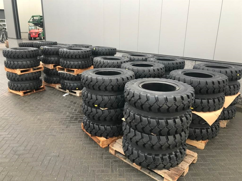 Trelleborg 12.00-20 Dual excavator solid-Tyre/Reifen/Banden - 휠 및 타이어 건설기계 용 : 사진 1 Trelleborg 12.00-20 Dual excavator solid-Tyre/Reifen/Banden - 휠 및 타이어 건설기계 용 : 사진 1