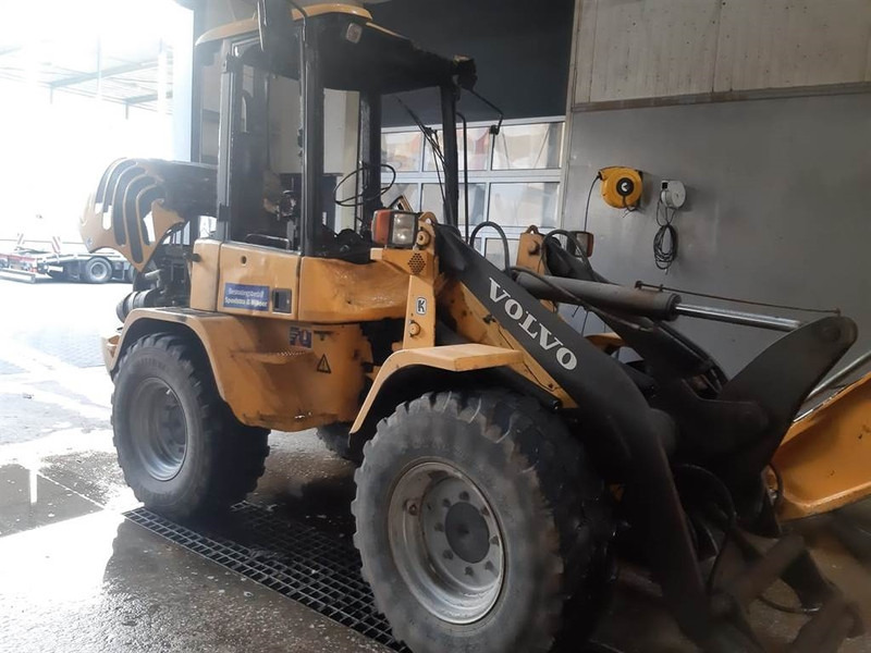 Volvo L 30 B-Z / SX (For parts) - 휠 로더 : 사진 4 Volvo L 30 B-Z / SX (For parts) - 휠 로더 : 사진 4