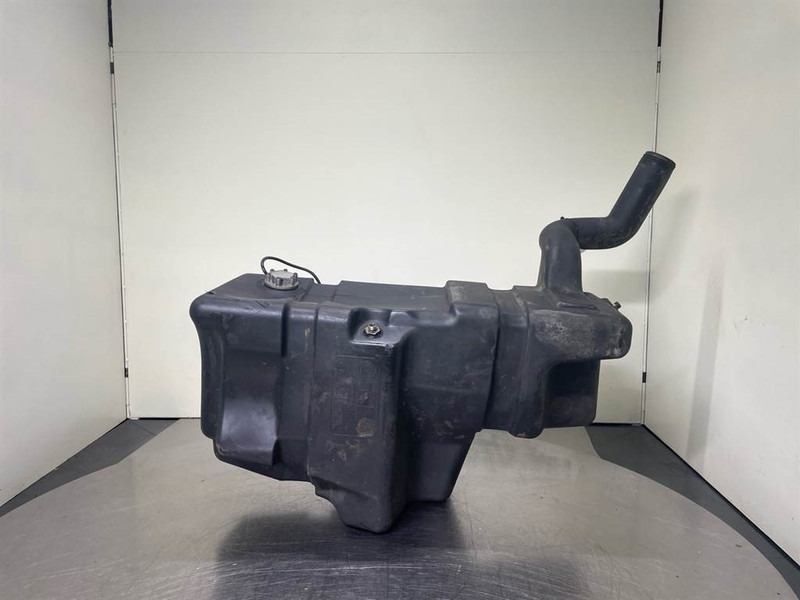 Volvo L30B-Z/X-VOE11306084-Fuel tank/Kraftstofftank - 프레임/ 시 건설기계 용 : 사진 1 Volvo L30B-Z/X-VOE11306084-Fuel tank/Kraftstofftank - 프레임/ 시 건설기계 용 : 사진 1