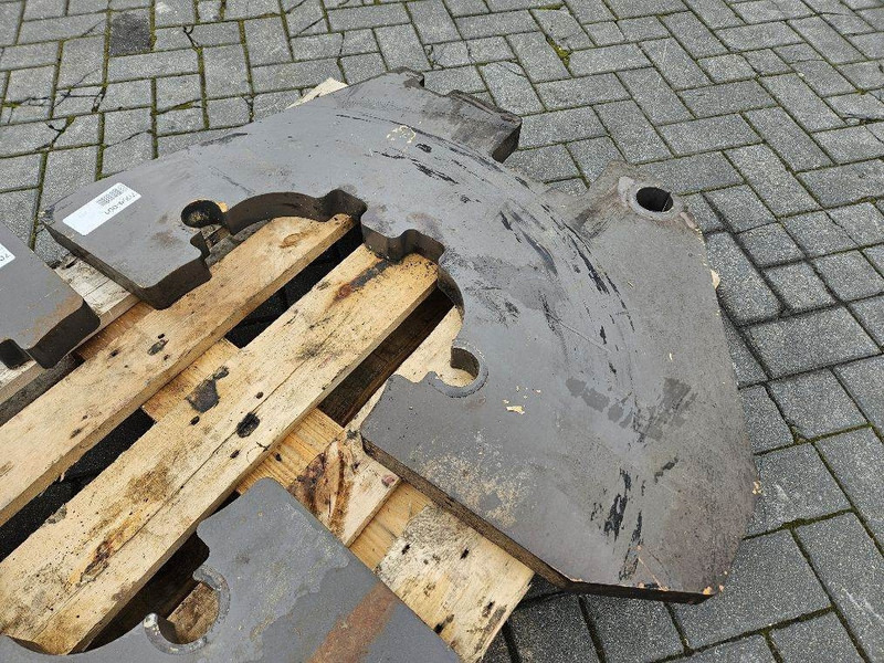 Volvo L35B-ZM2811921-Counterweight/Heckgewicht - 프레임/ 시 건설기계 용 : 사진 3 Volvo L35B-ZM2811921-Counterweight/Heckgewicht - 프레임/ 시 건설기계 용 : 사진 3