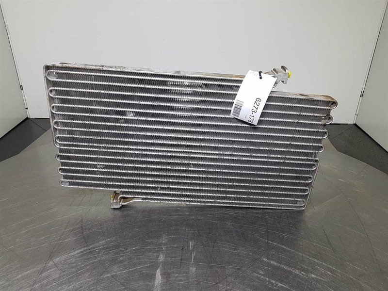 Volvo L50F-Modine 5053410-Airco condenser/Airco koeler - 프레임/ 시 건설기계 용 : 사진 1 Volvo L50F-Modine 5053410-Airco condenser/Airco koeler - 프레임/ 시 건설기계 용 : 사진 1