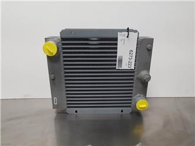 Zettelmeyer ZL-SLB KBK2T-091378-Cooler/Kühler/Koeler - 엔진 건설기계 용 : 사진 1 Zettelmeyer ZL-SLB KBK2T-091378-Cooler/Kühler/Koeler - 엔진 건설기계 용 : 사진 1