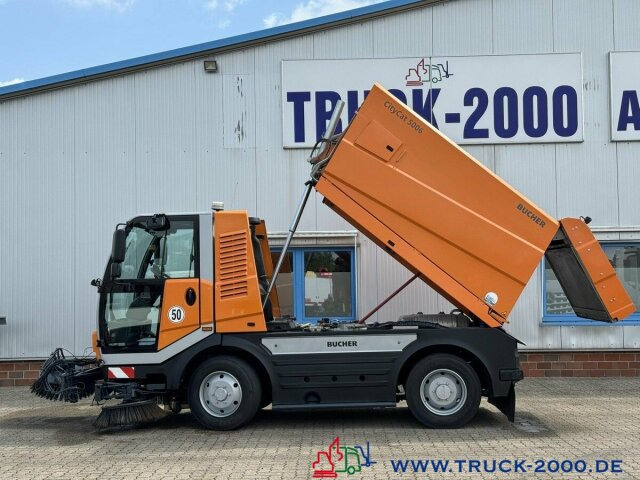 Bucher City Cat 5006 3Besen Sweeper 4 Radlenkung - 거리 청소 차량 : 사진 2 Bucher City Cat 5006 3Besen Sweeper 4 Radlenkung - 거리 청소 차량 : 사진 2
