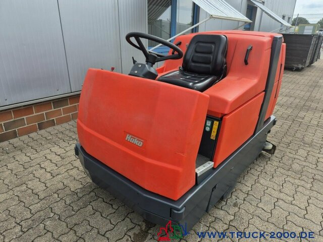 Hako Hakomatic B1100 Kehr- Nass- Scheuersaugmaschine - 거리 청소 차량 : 사진 2 Hako Hakomatic B1100 Kehr- Nass- Scheuersaugmaschine - 거리 청소 차량 : 사진 2