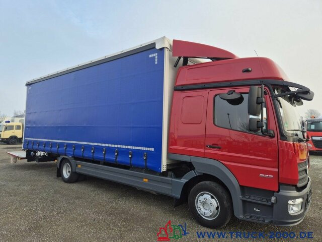 Mercedes-Benz 823 Schiebeplane L+R LBW nur 164TKM Gr.Haus 1.Hd - 커튼 사이드 밴 : 사진 4 Mercedes-Benz 823 Schiebeplane L+R LBW nur 164TKM Gr.Haus 1.Hd - 커튼 사이드 밴 : 사진 4