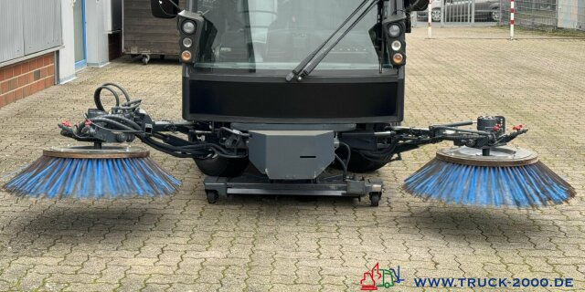 Schmidt Swingo Compact 200 4 Radlenkung Kehren + Sprühen - 거리 청소 차량 : 사진 3 Schmidt Swingo Compact 200 4 Radlenkung Kehren + Sprühen - 거리 청소 차량 : 사진 3