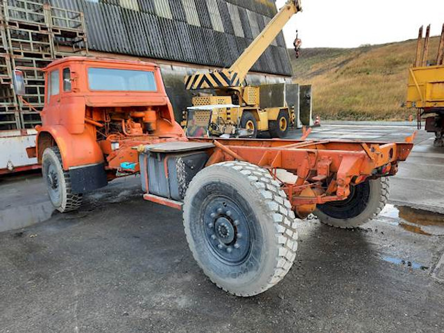 Bedford MJP2 4X4 - 캡 새시 트럭 : 사진 4 Bedford MJP2 4X4 - 캡 새시 트럭 : 사진 4